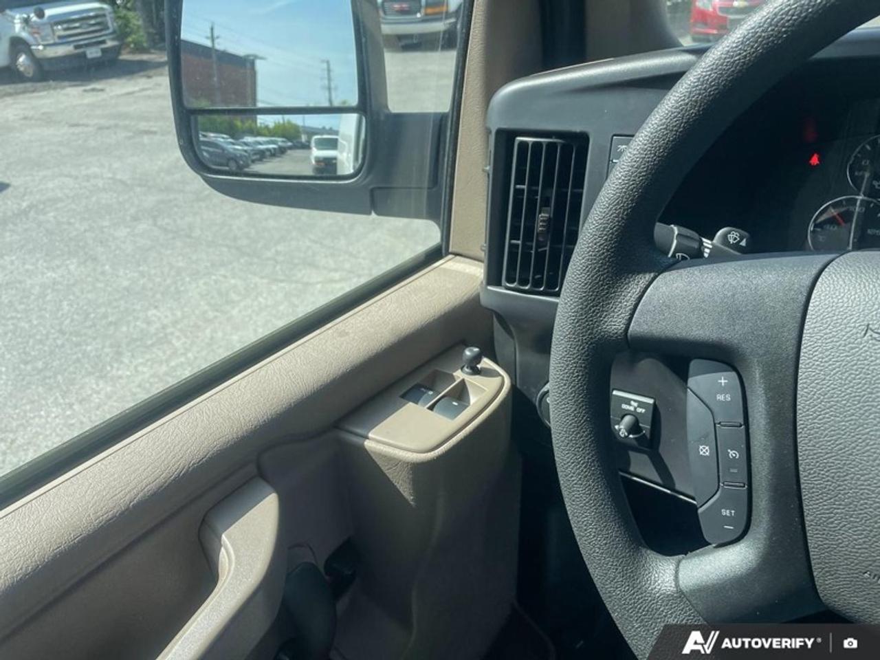 2025 Chevrolet Express Cargo Van 2500 135  EXPRESS, 135" 4.3 V6 Photo