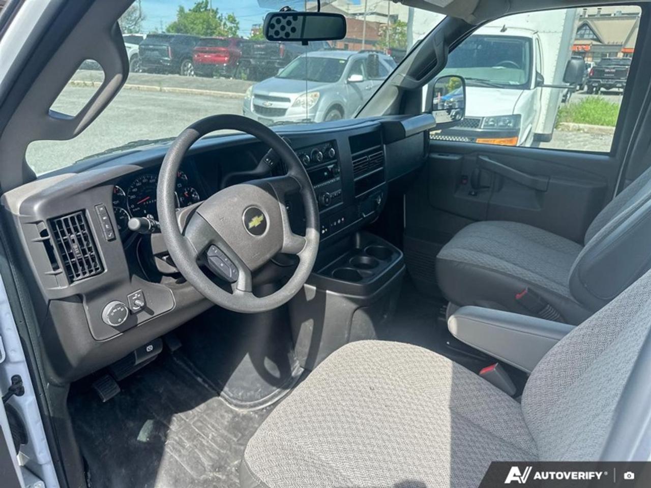 2025 Chevrolet Express Cargo Van 2500 135  EXPRESS 135" 4.3 V6 Photo