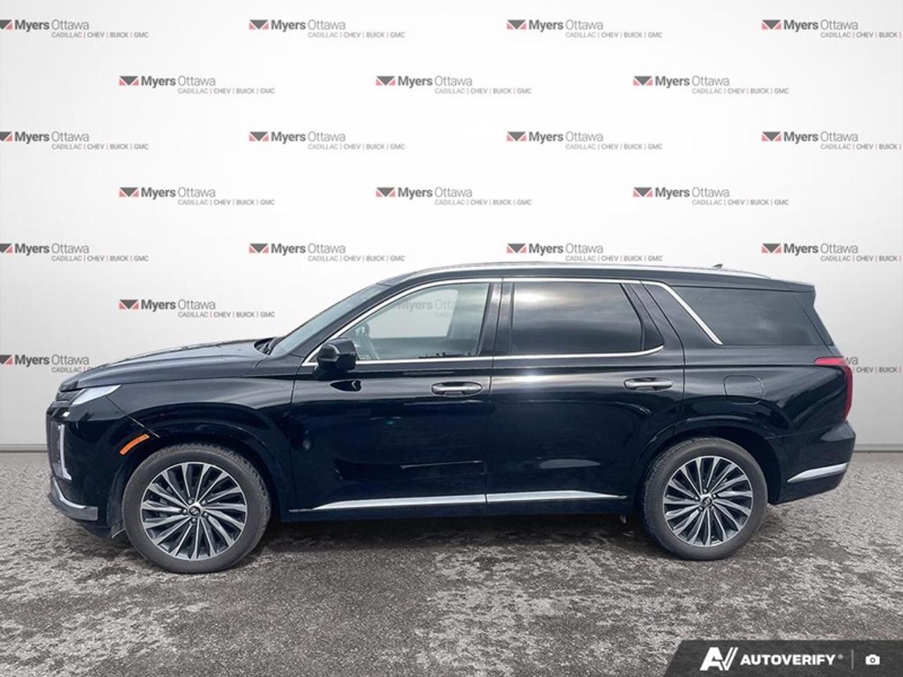 2023 Hyundai PALISADE Ultimate Calligraphy w/Beige 7-Passenger  ULTIMATE CALLIGRAPHY W/BEIGE INTERIOR Photo2