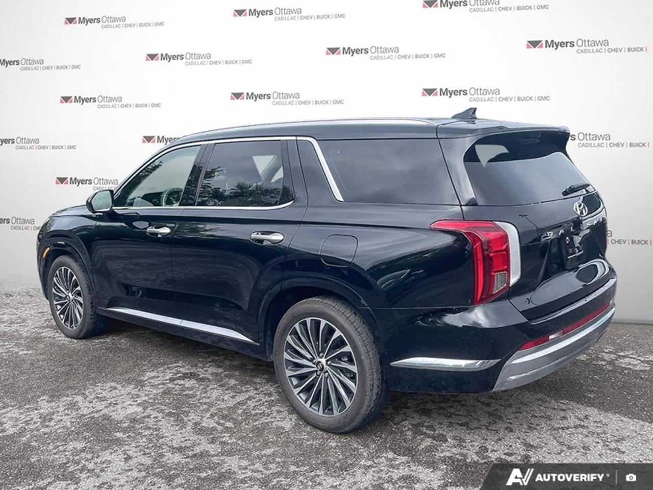2023 Hyundai PALISADE Ultimate Calligraphy w/Beige 7-Passenger  ULTIMATE CALLIGRAPHY W/BEIGE INTERIOR Photo