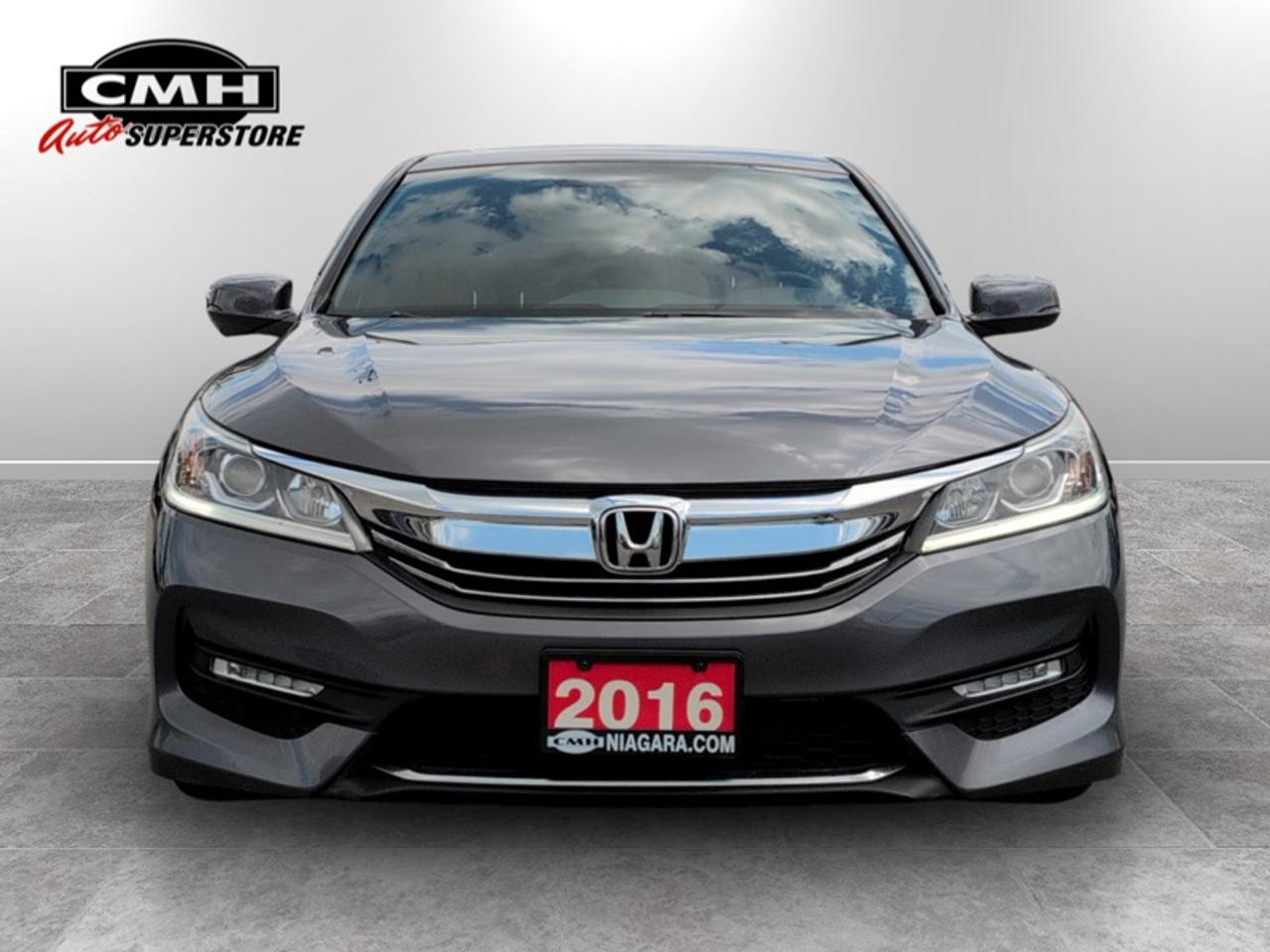 2016 Honda Accord Sedan Sport  **SUNROOF - REM START** Photo
