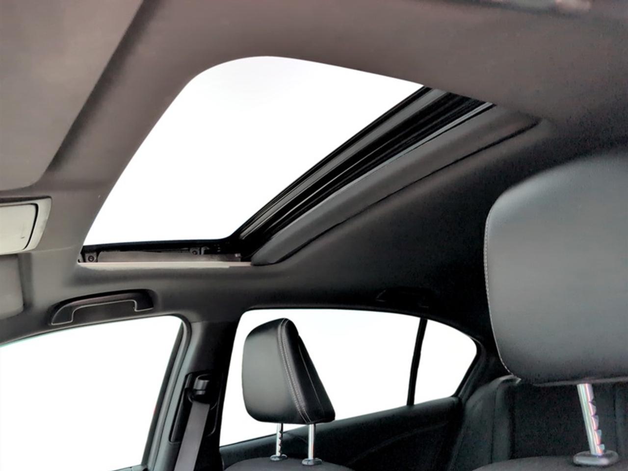 2016 Honda Accord Sedan Sport  **SUNROOF - REM START** Photo