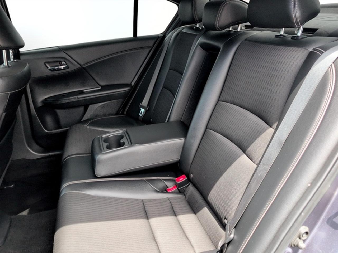 2016 Honda Accord Sedan Sport  **SUNROOF - REM START** Photo