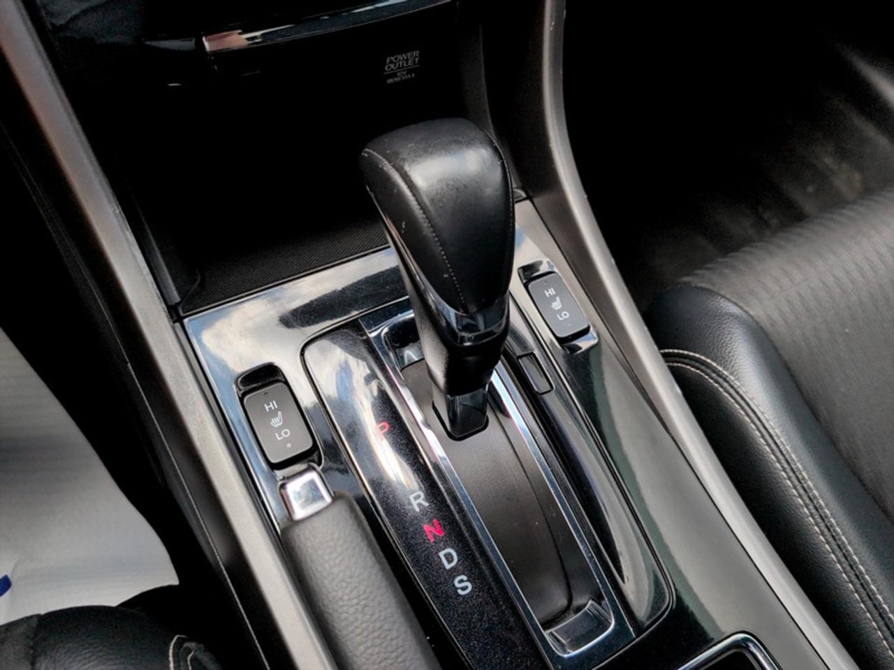 2016 Honda Accord Sedan Sport  **SUNROOF - REM START** Photo