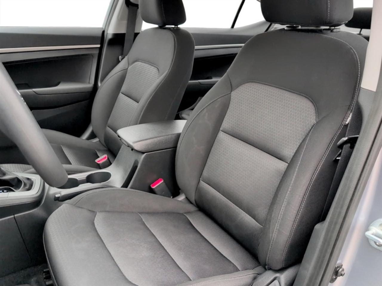 2017 Hyundai Elantra LE  **ULTRA LOW MILEAGE** Photo