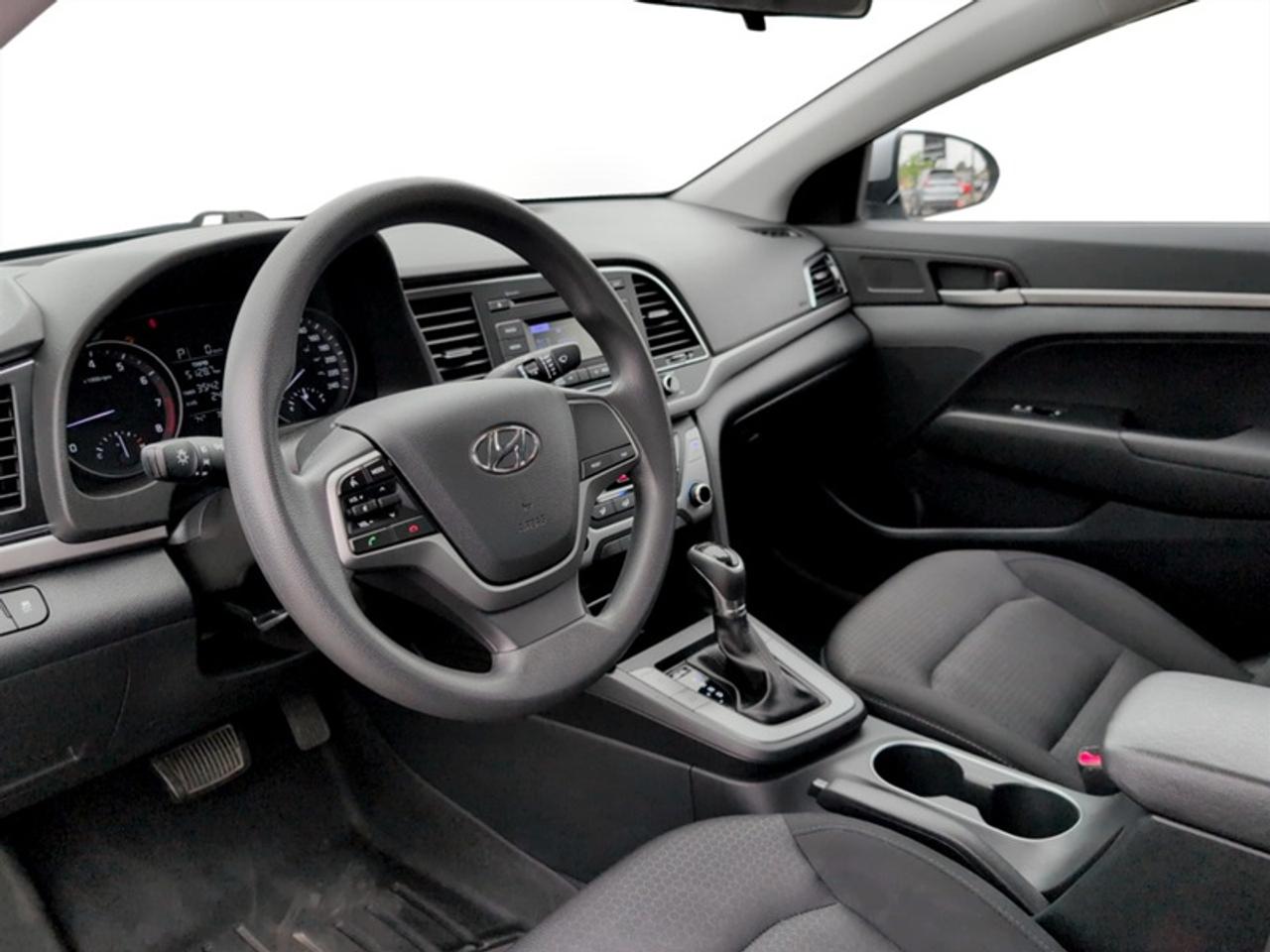2017 Hyundai Elantra LE  **ULTRA LOW MILEAGE** Photo