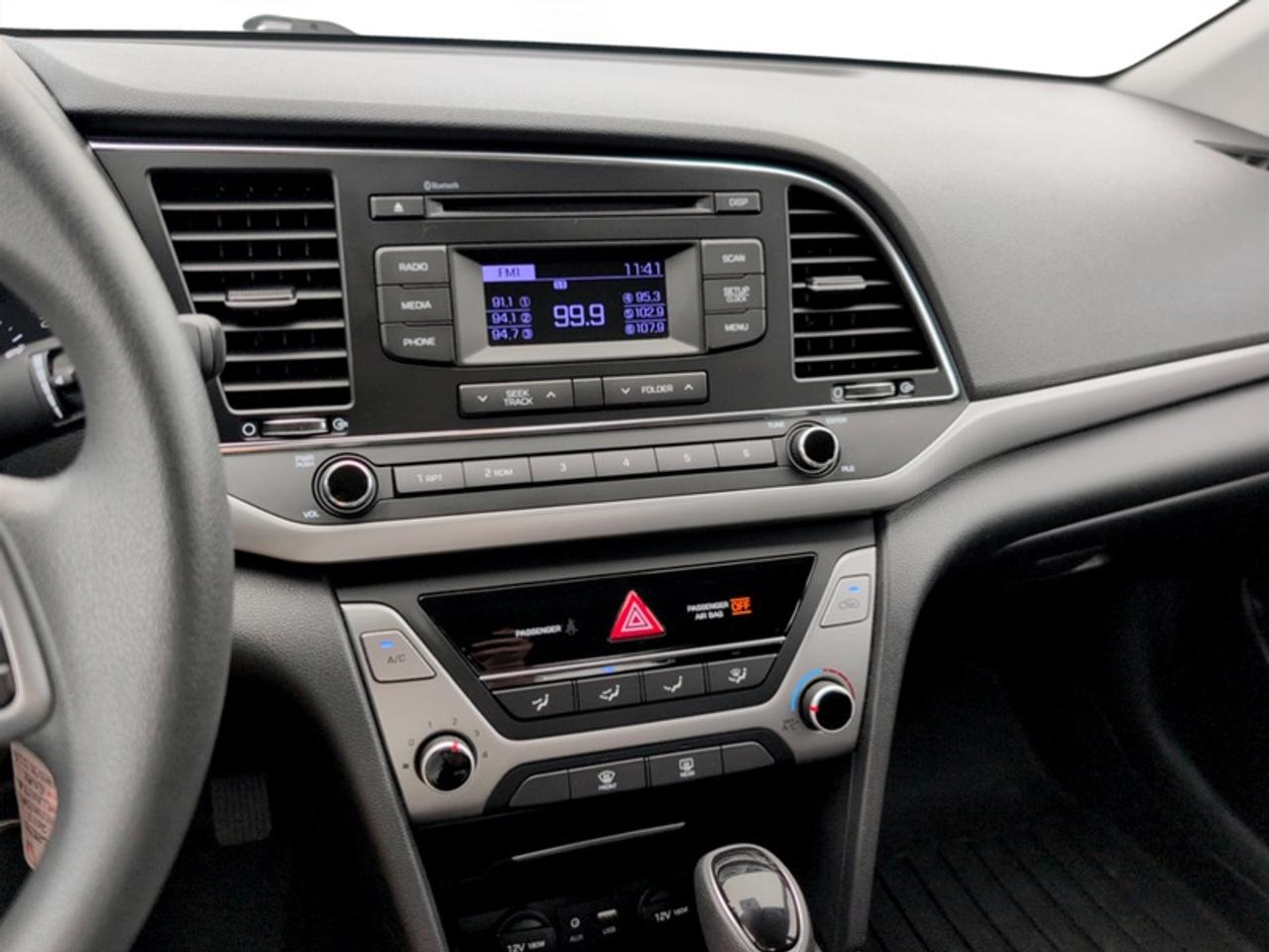 2017 Hyundai Elantra LE  **ULTRA LOW MILEAGE** Photo