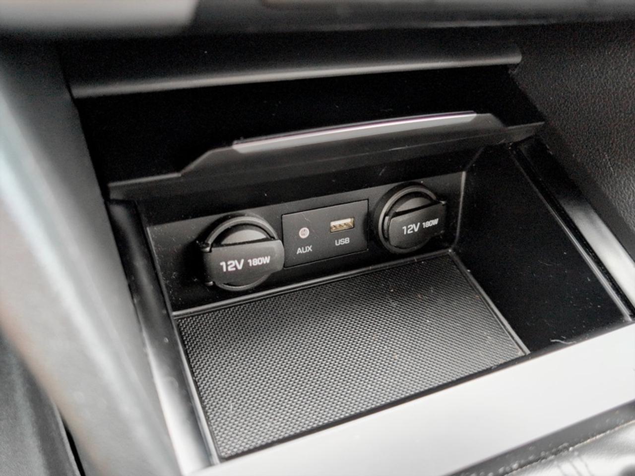 2017 Hyundai Elantra LE  **ULTRA LOW MILEAGE** Photo