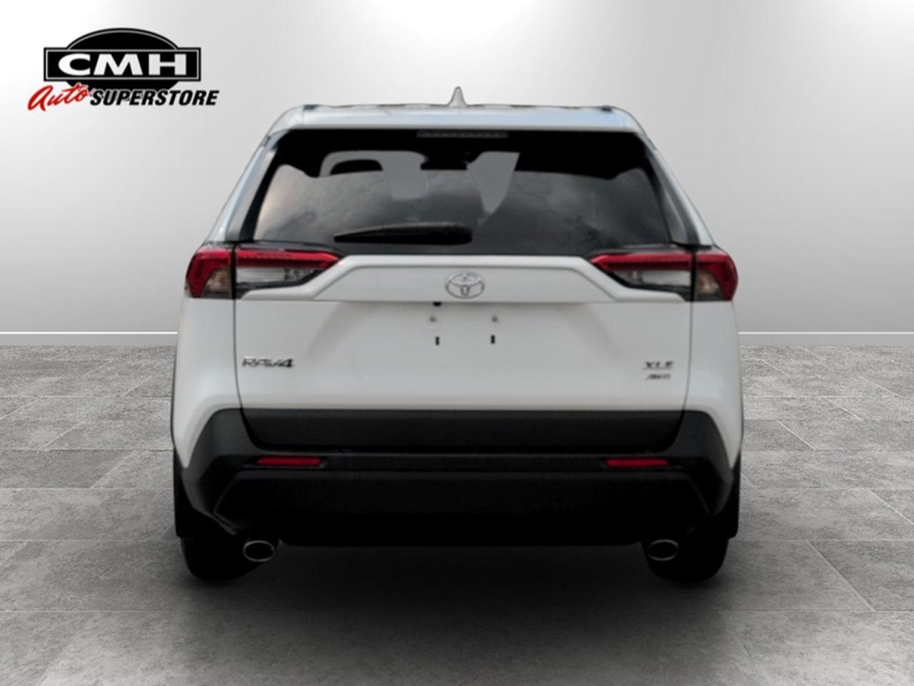 2021 Toyota RAV4 XLE  **CLEAN CARFAX - ONE OWNER** Photo