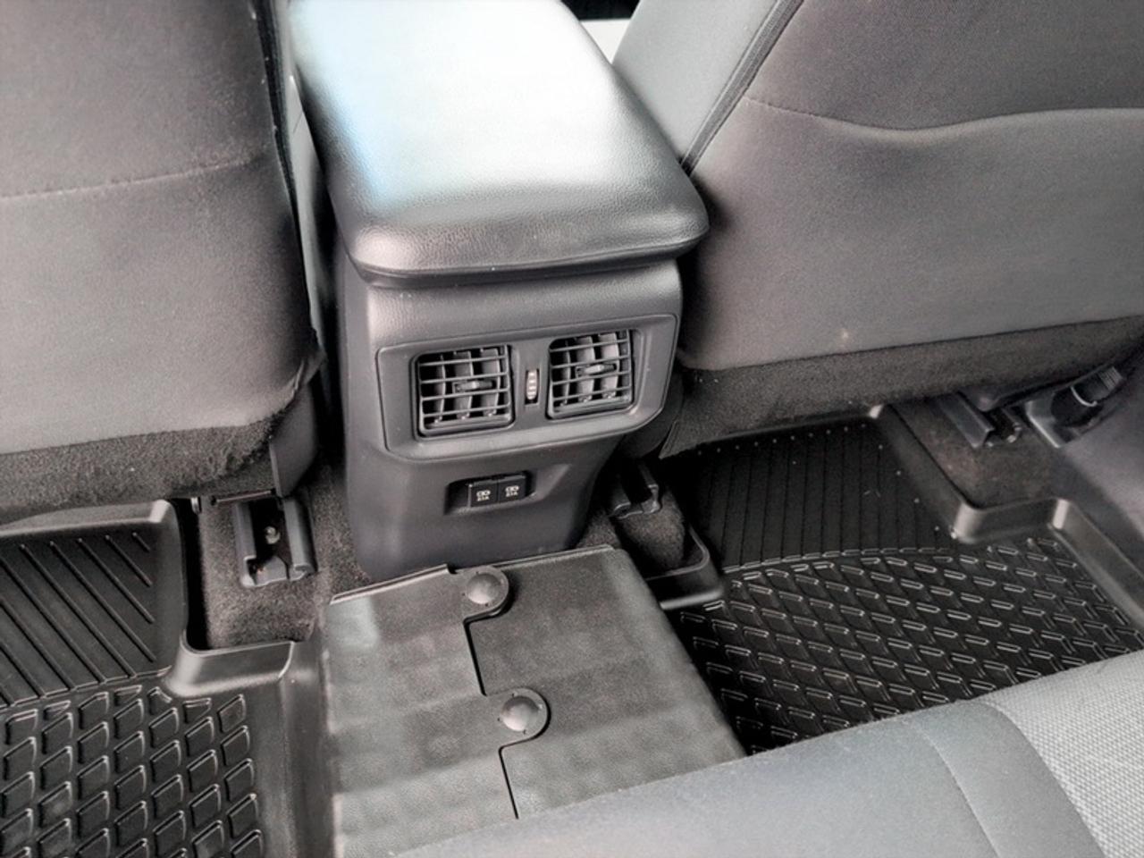 2021 Toyota RAV4 XLE  **CLEAN CARFAX - ONE OWNER** Photo