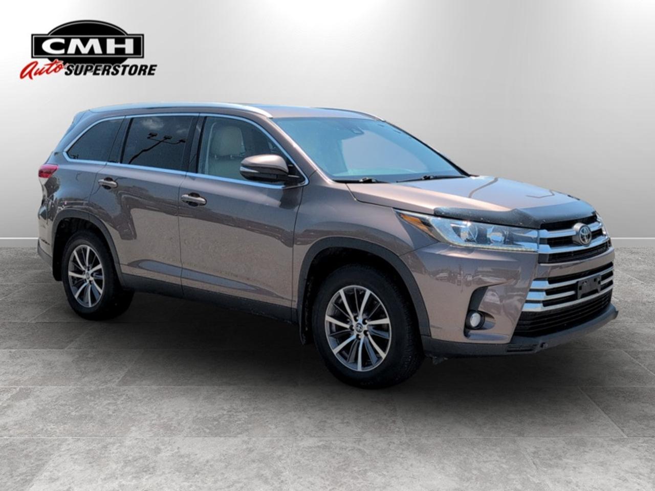 2019 Toyota Highlander XLE AWD  **LOW KMS - 8 PASS** Photo