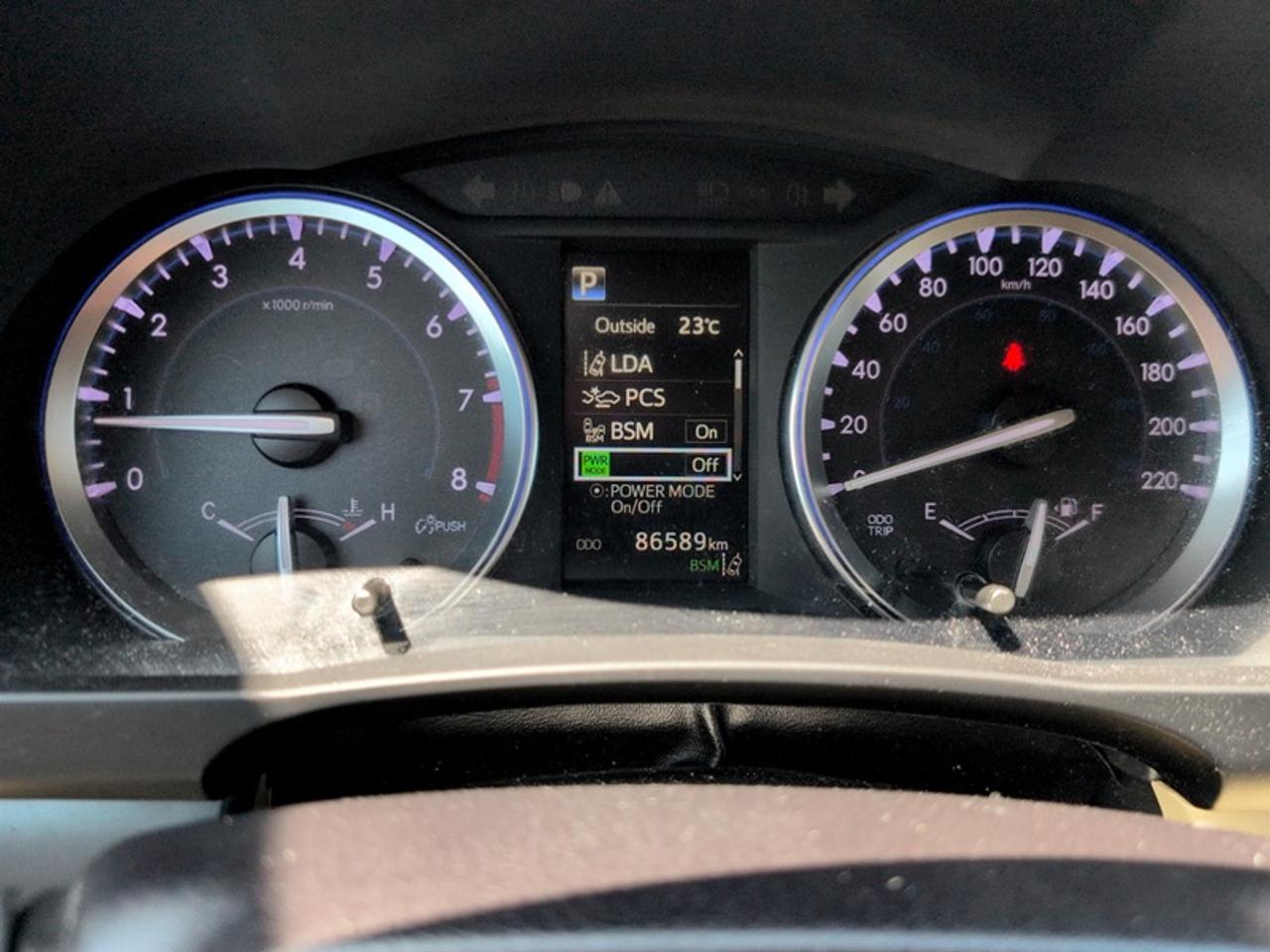 2019 Toyota Highlander XLE AWD  **LOW KMS - 8 PASS** Photo