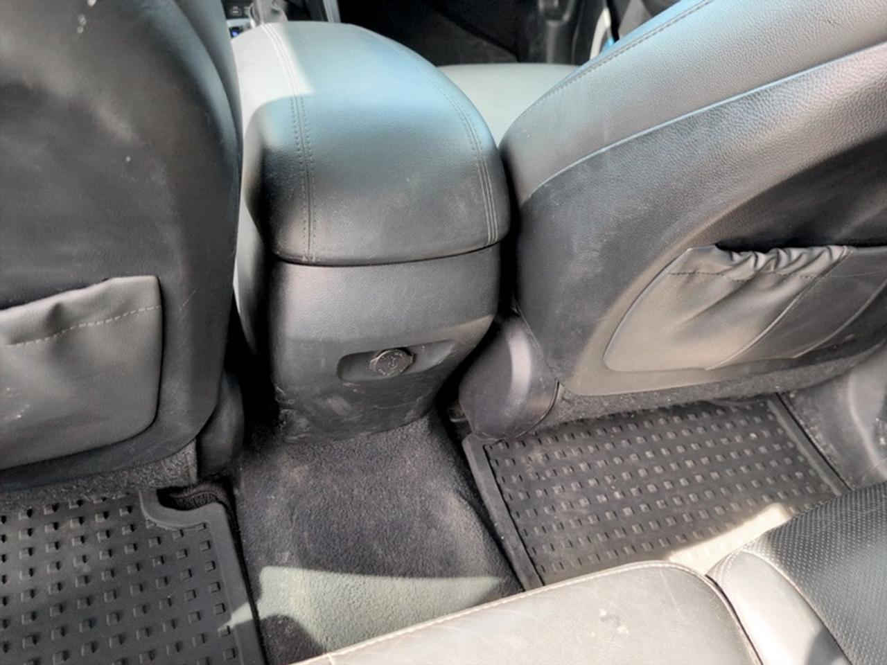 2017 Hyundai Santa Fe Sport 2.4L SE AWD  *CLEAN CARFAX* Photo