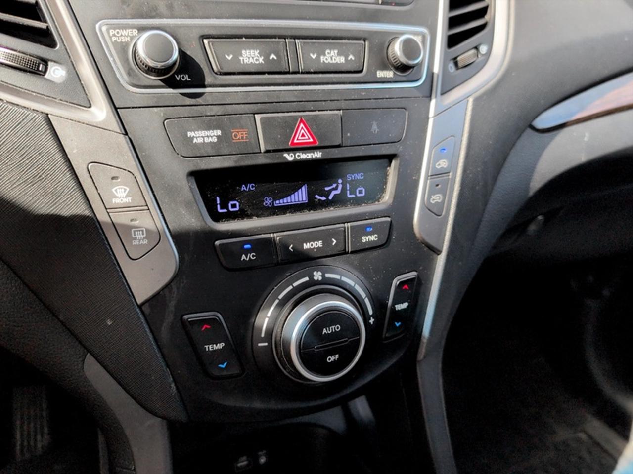 2017 Hyundai Santa Fe Sport 2.4L SE AWD  *CLEAN CARFAX* Photo