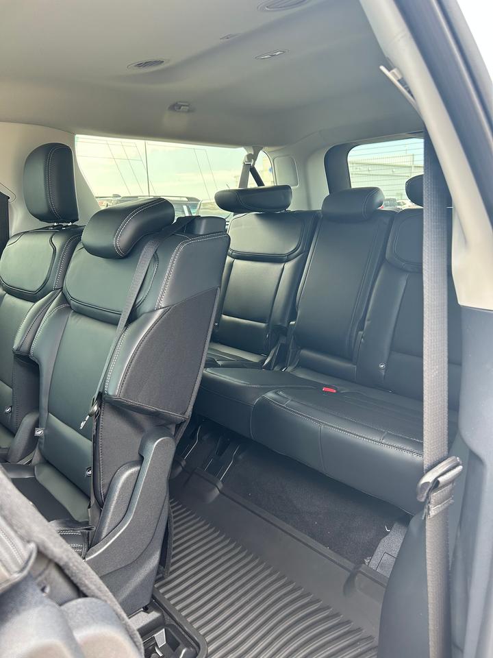 2026 Ford Expedition Platinum Max 4X4 Photo5