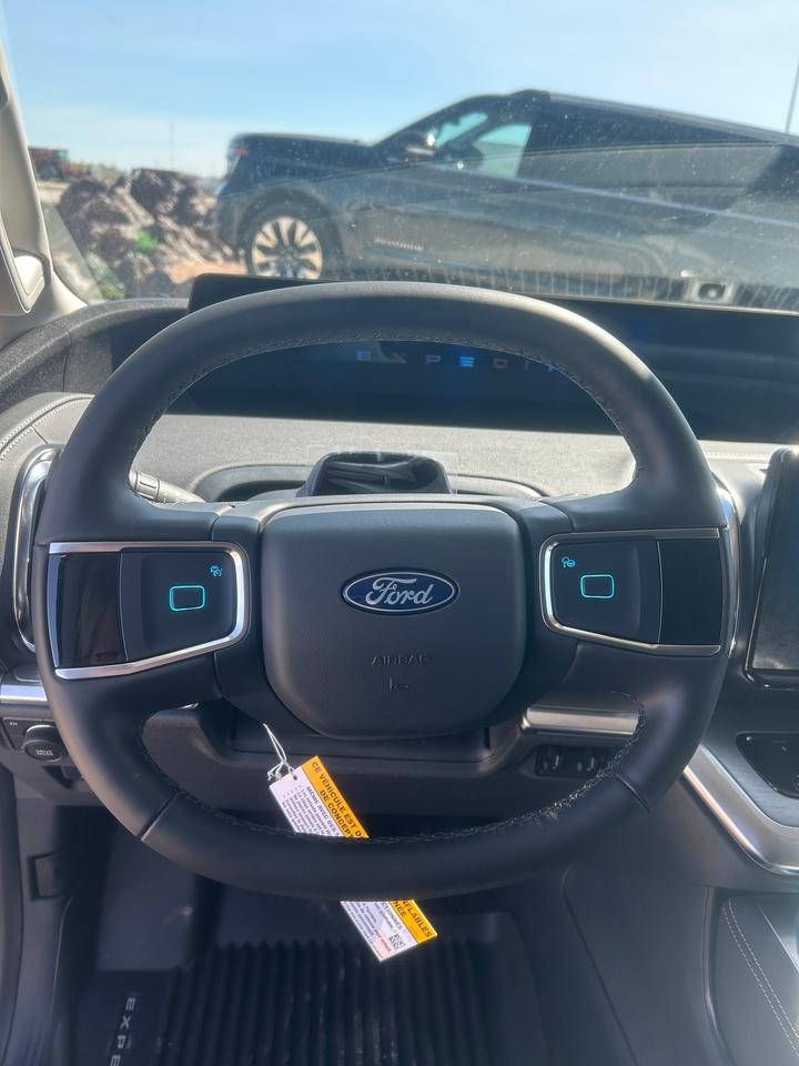 2026 Ford Expedition Platinum Max 4X4 Photo5
