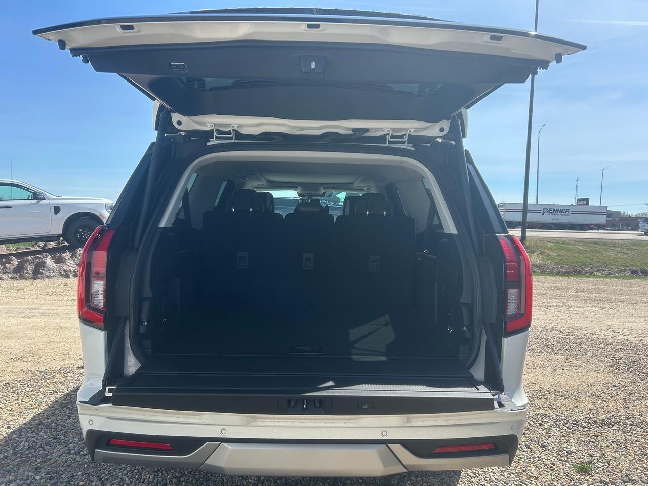 2026 Ford Expedition Platinum Max 4X4 Photo5