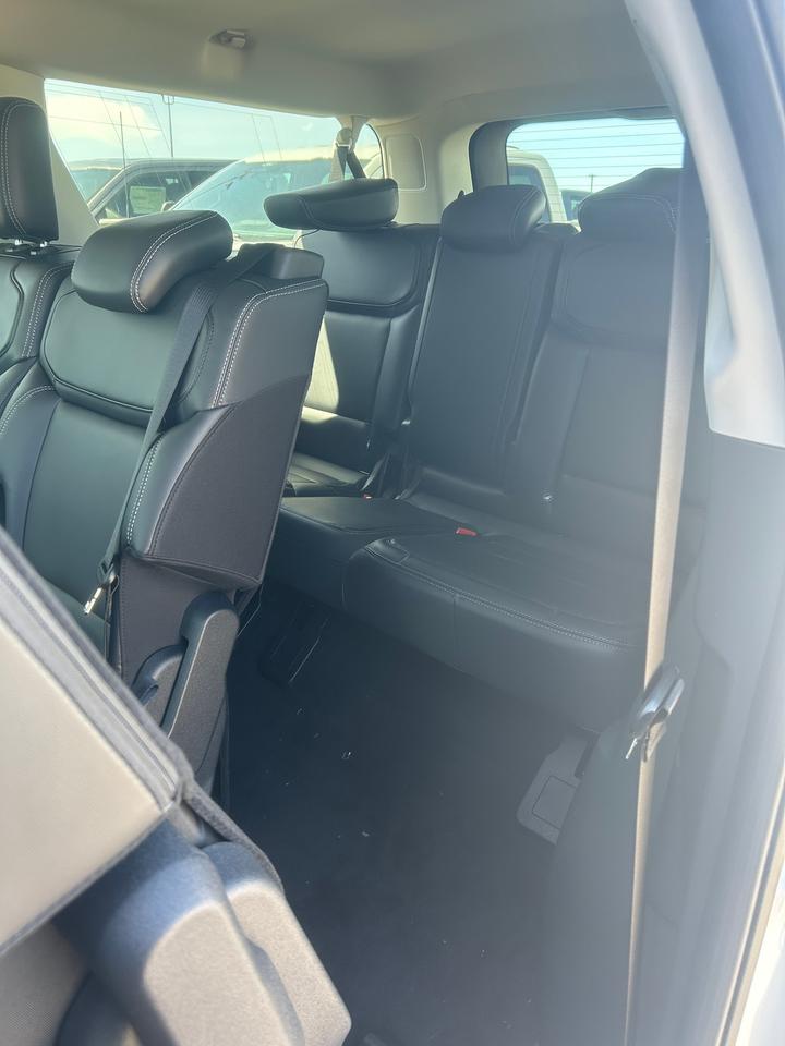 2026 Ford Expedition Platinum Max 4X4 Photo5