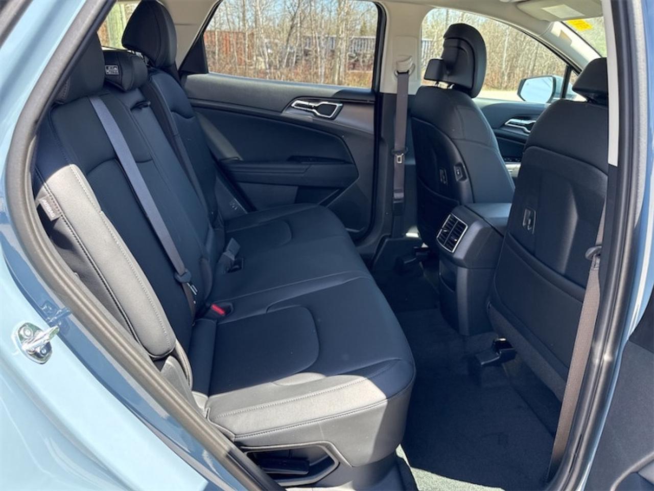 2026 Kia Sportage Hybrid EX AWD  Navigation GPS - $305 B/W Photo