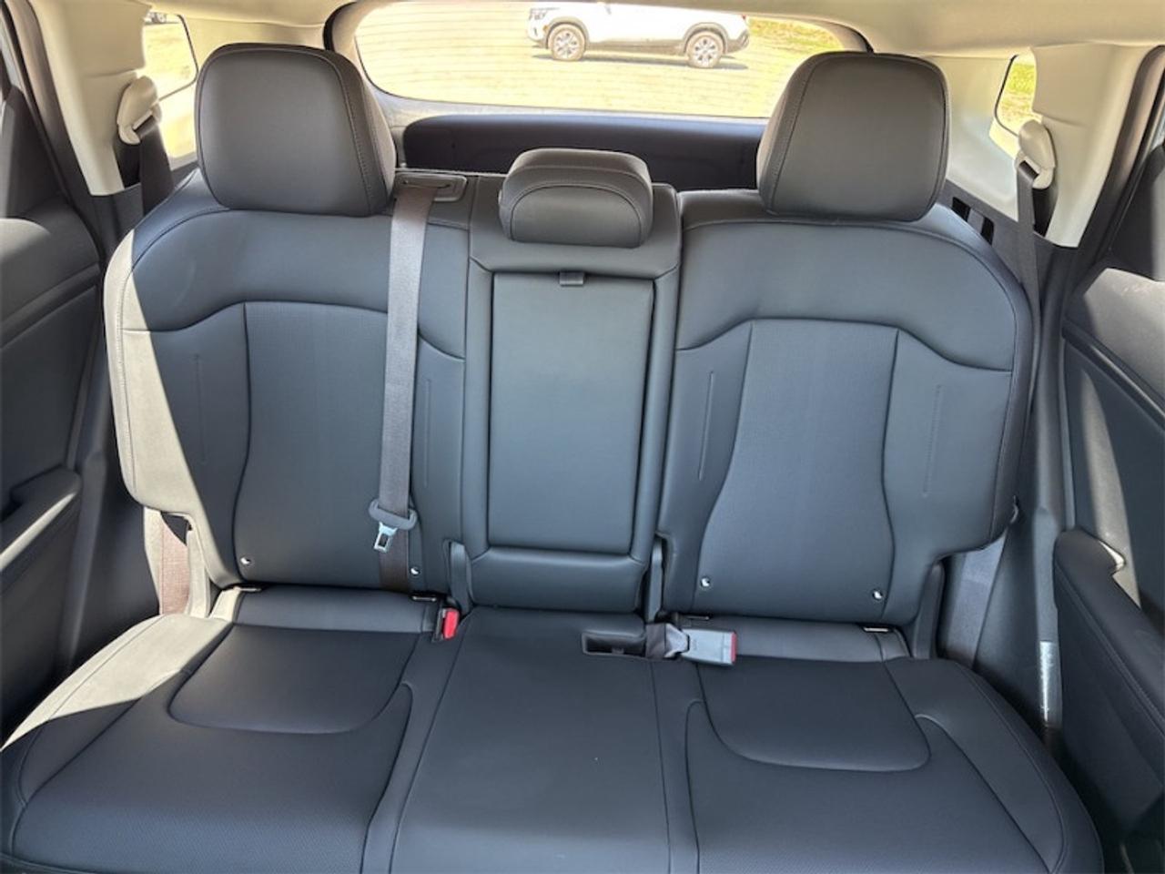 2026 Kia Sportage Hybrid EX AWD  Navigation GPS - $305 B/W Photo