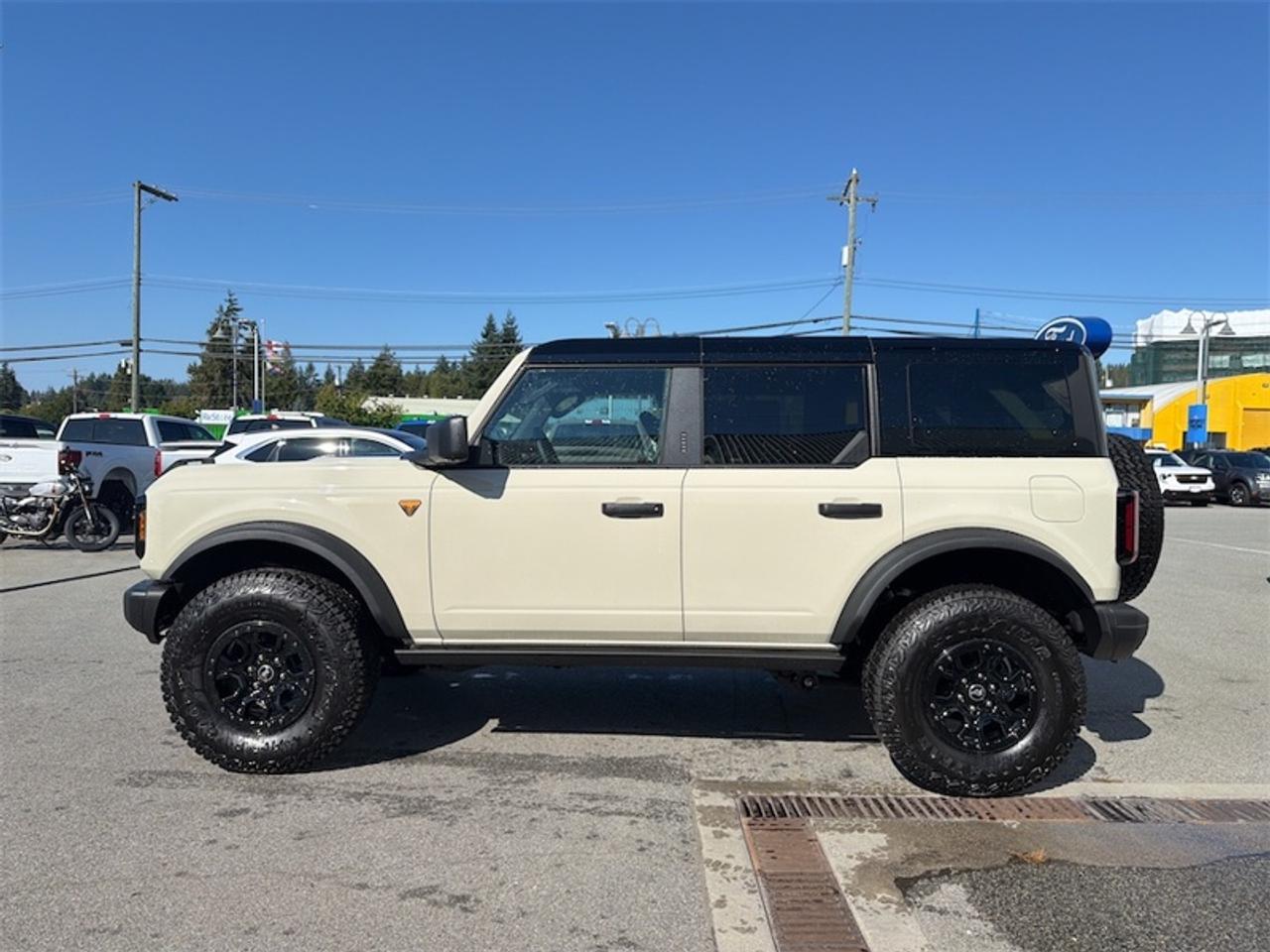 2026 Ford Bronco Badlands Photo1
