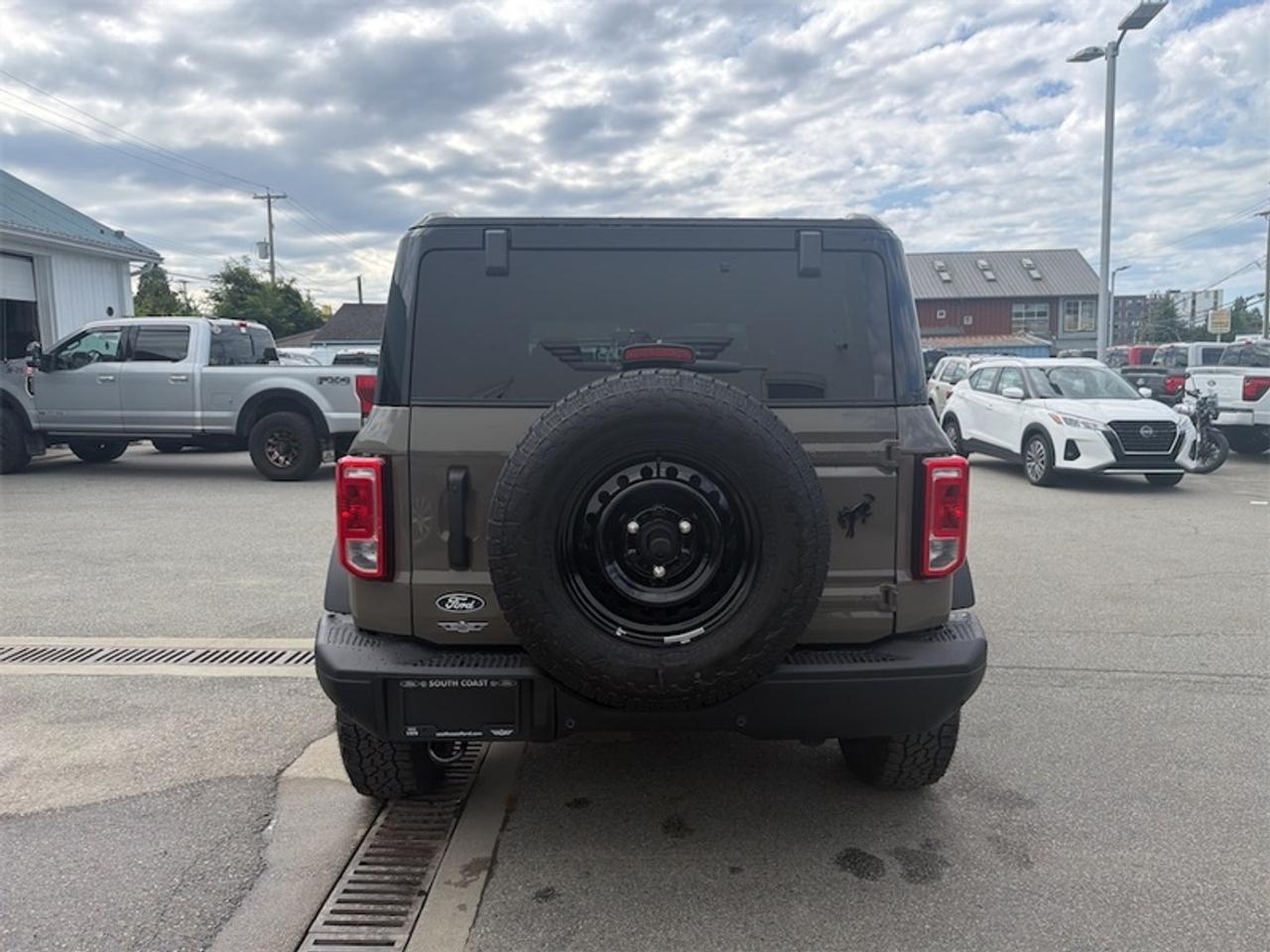 2026 Ford Bronco Big Bend Photo3
