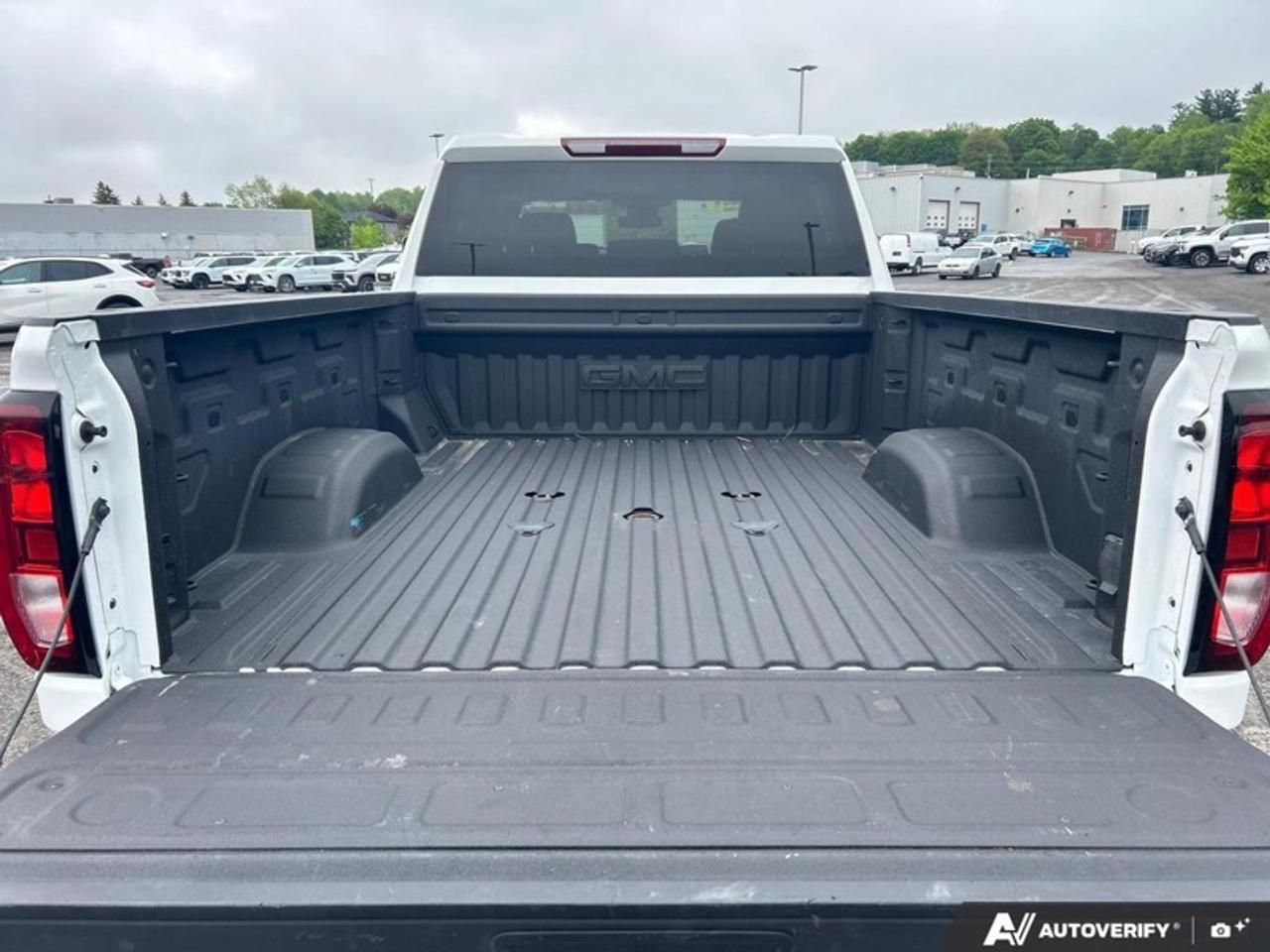 2025 GMC Sierra 2500 HD SLE  - Aluminum Wheels Photo