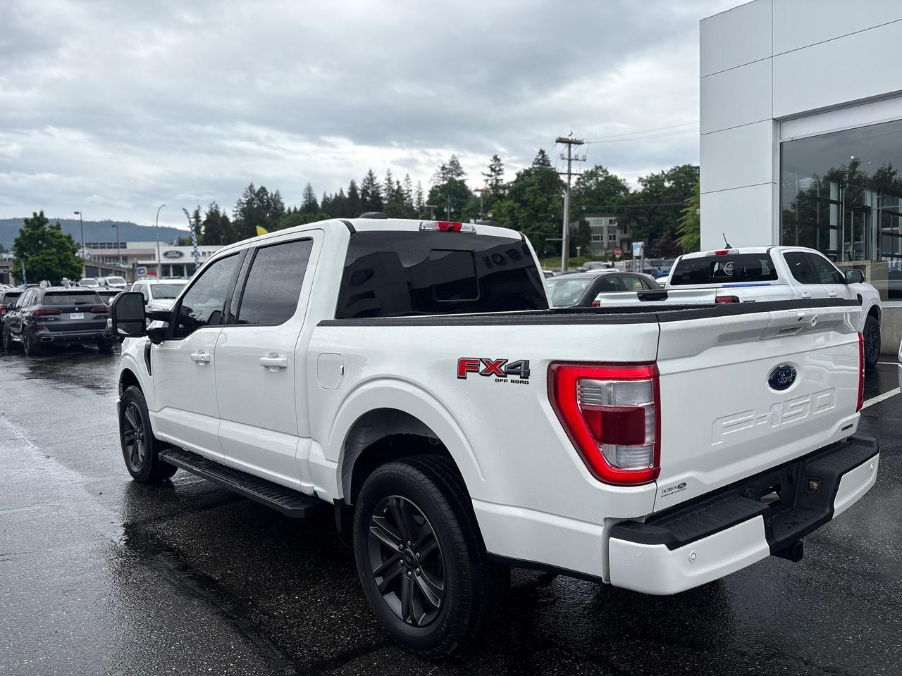 2023 Ford F-150 Lariat Photo2