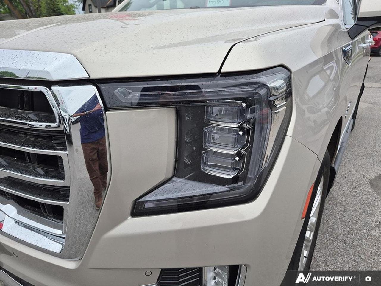 2023 GMC Yukon SLT  - Leather Seats -  Cooled Seats Photo