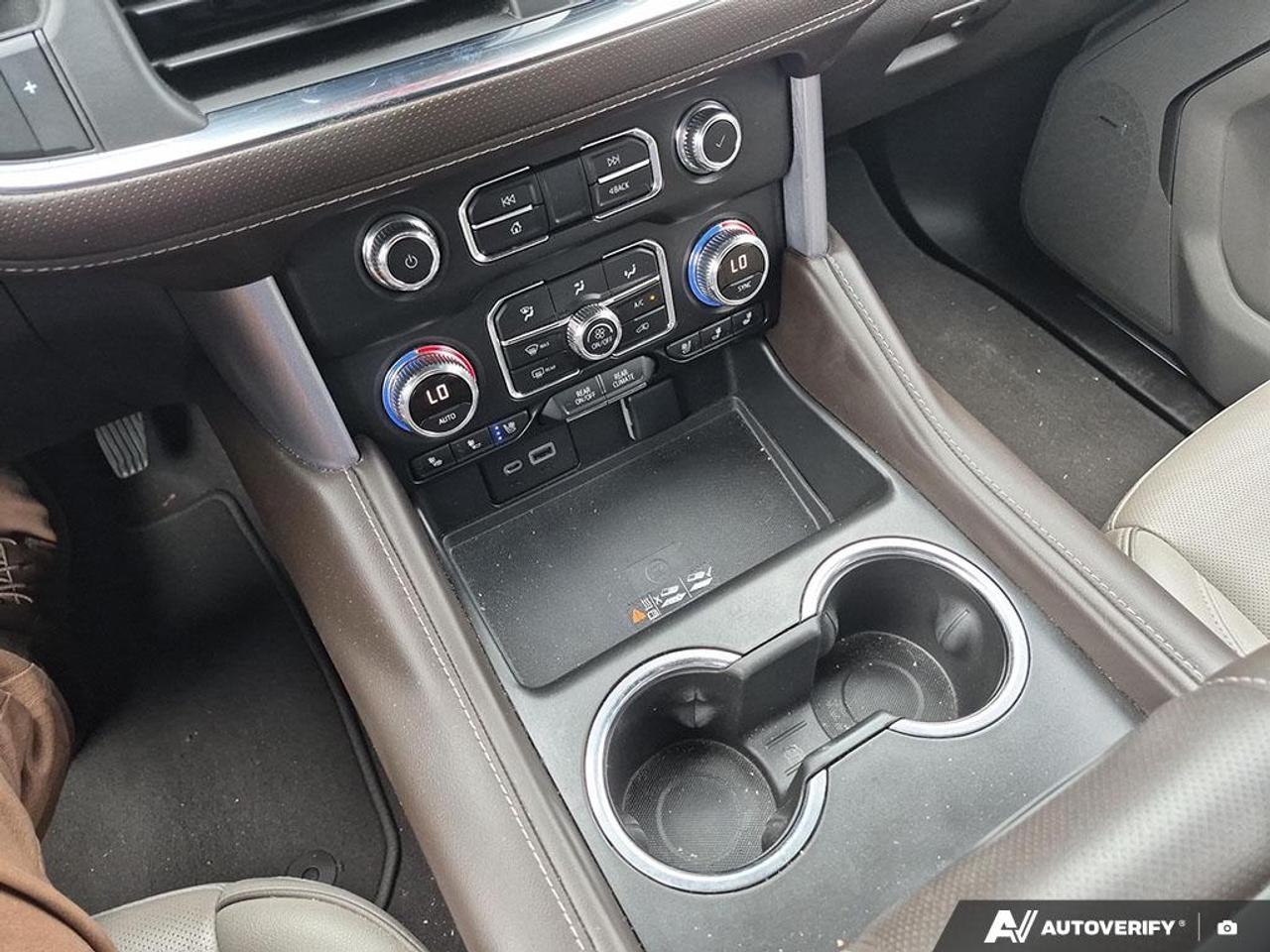 2023 GMC Yukon SLT  - Leather Seats -  Cooled Seats Photo
