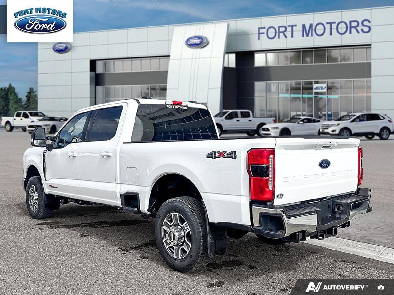 2026 Ford SUPER DUTY F-350 SRW Lariat Photo3