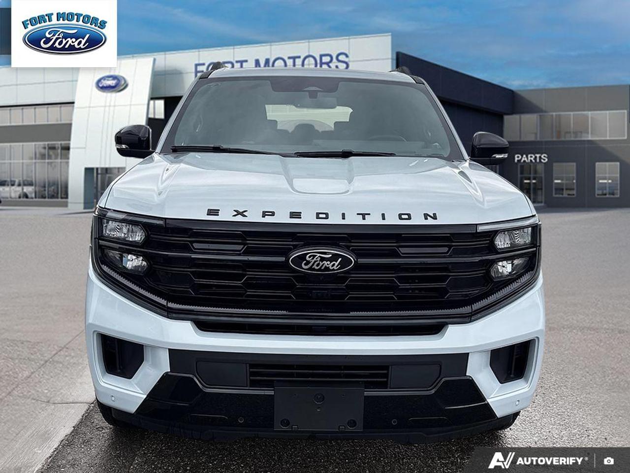 2026 Ford Expedition MAX® Platinum™ Photo1