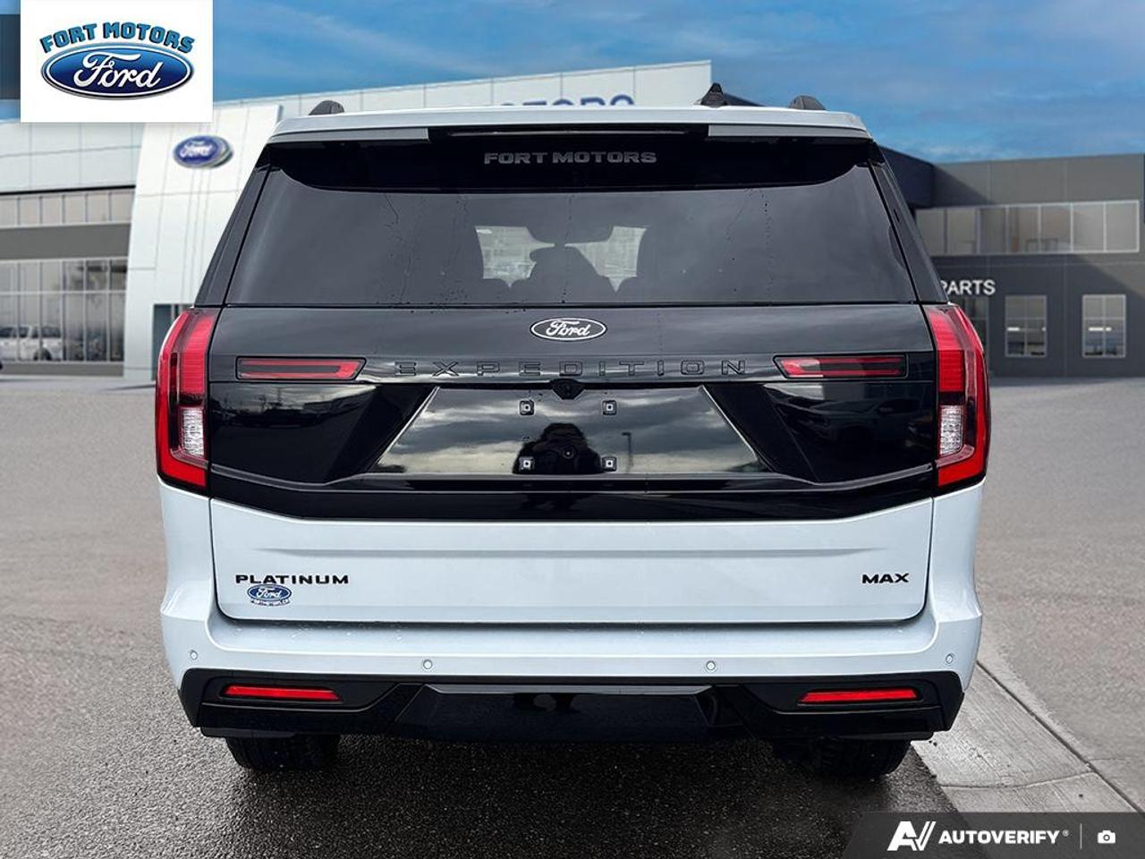 2026 Ford Expedition MAX® Platinum™ Photo4