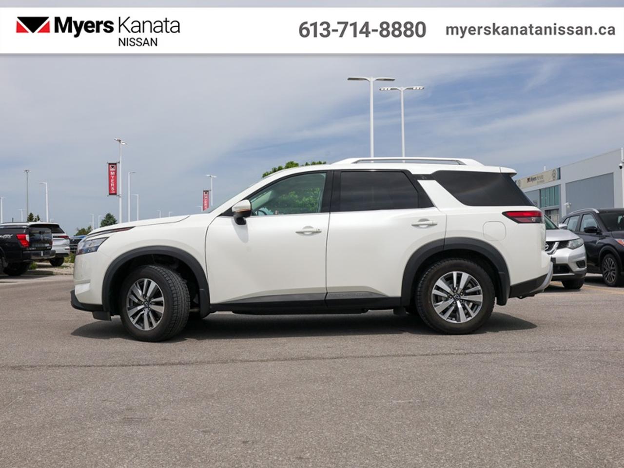 2022 Nissan Pathfinder SL  - Sunroof -  Navigation - $252 B/W Photo4