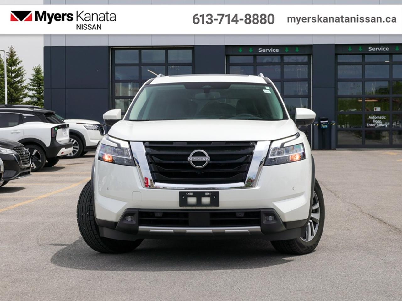 2022 Nissan Pathfinder SL  - Sunroof -  Navigation - $252 B/W Photo
