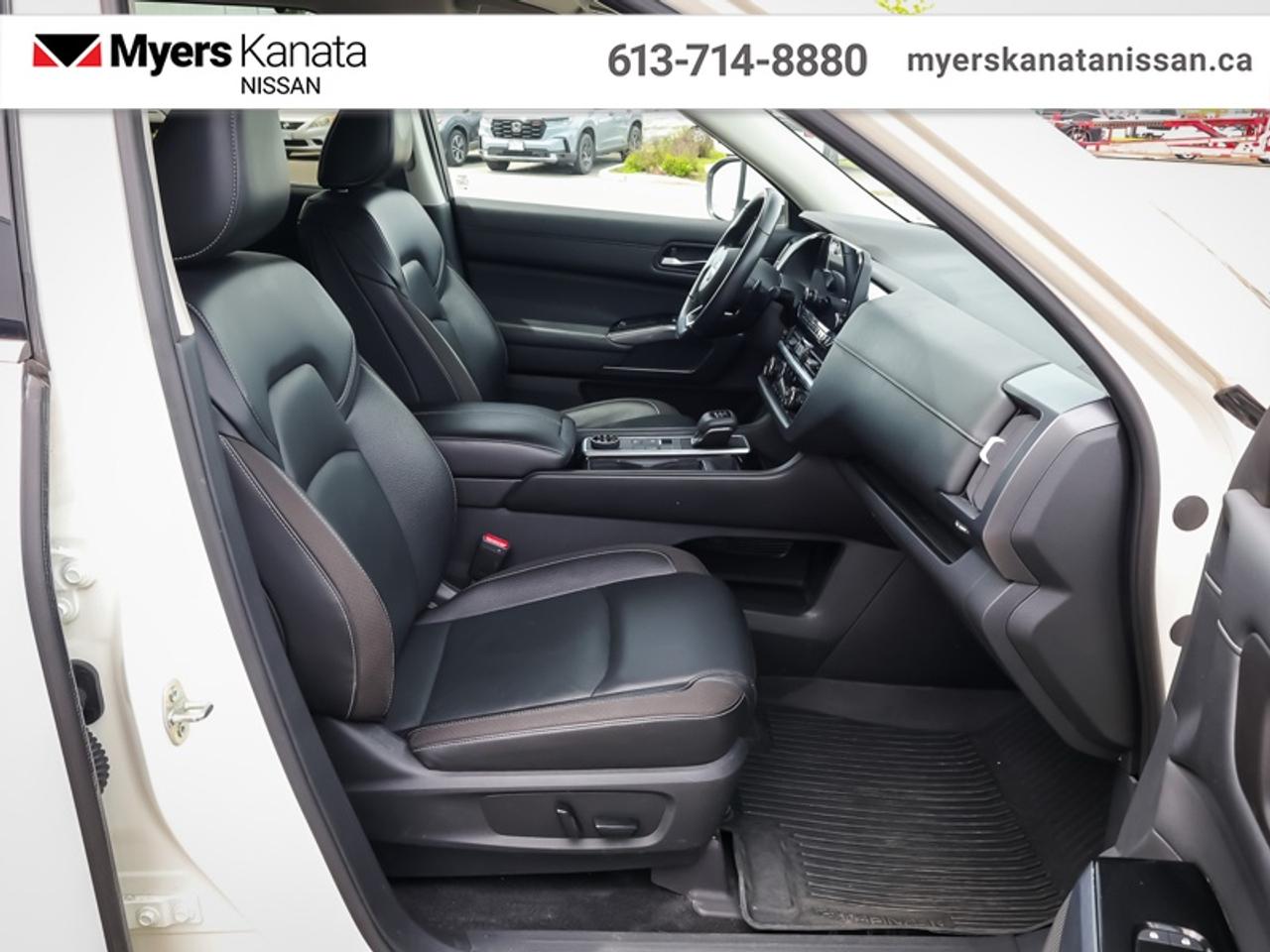2022 Nissan Pathfinder SL  - Sunroof -  Navigation - $252 B/W Photo