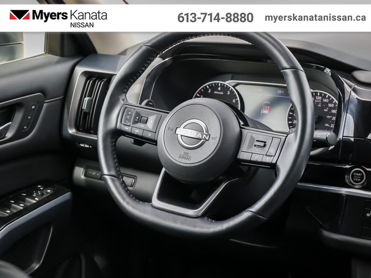 2022 Nissan Pathfinder SL  - Sunroof -  Navigation - $252 B/W Photo