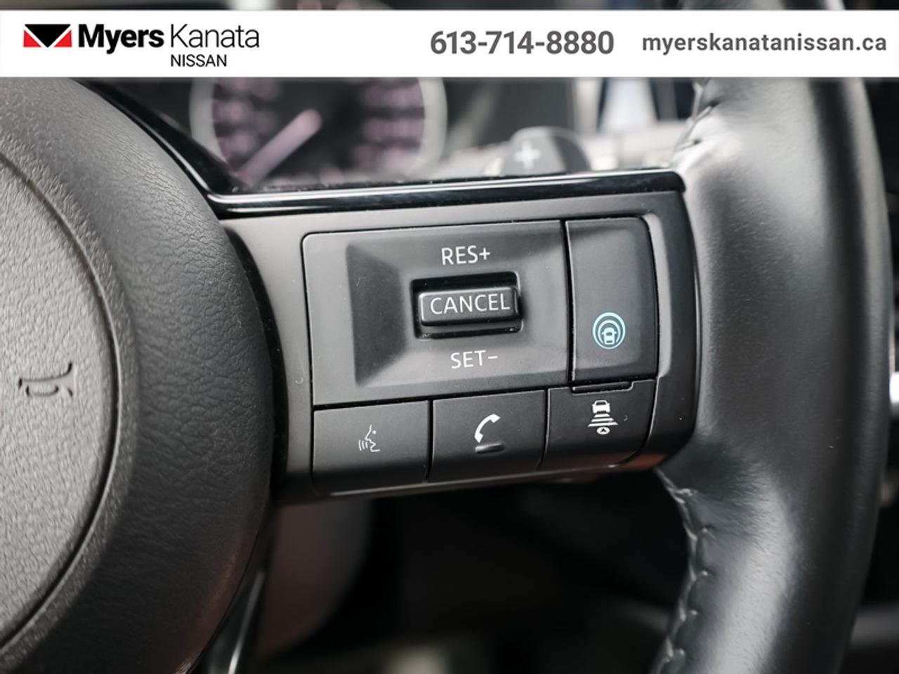 2022 Nissan Pathfinder SL  - Sunroof -  Navigation - $252 B/W Photo