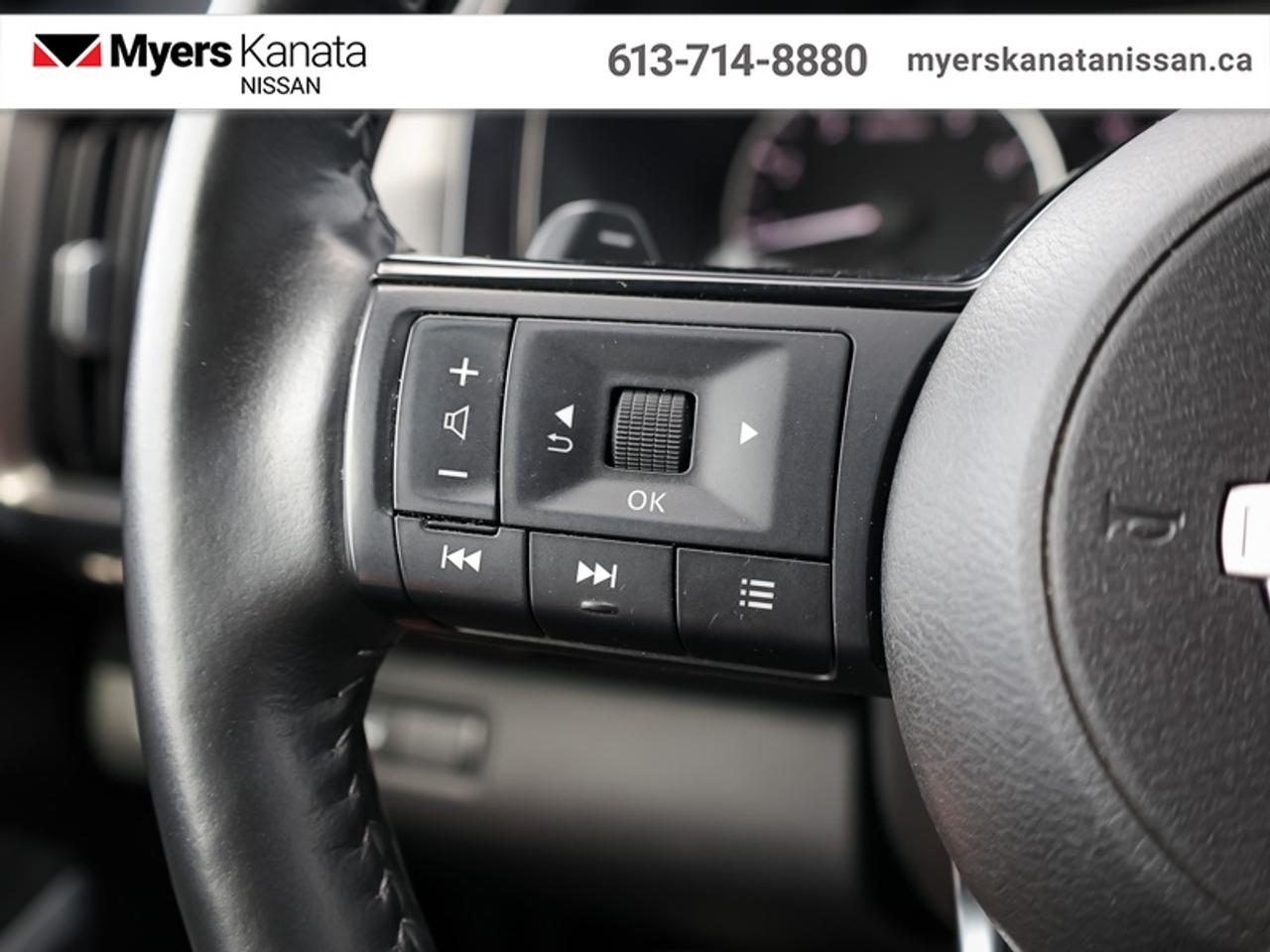 2022 Nissan Pathfinder SL  - Sunroof -  Navigation - $252 B/W Photo