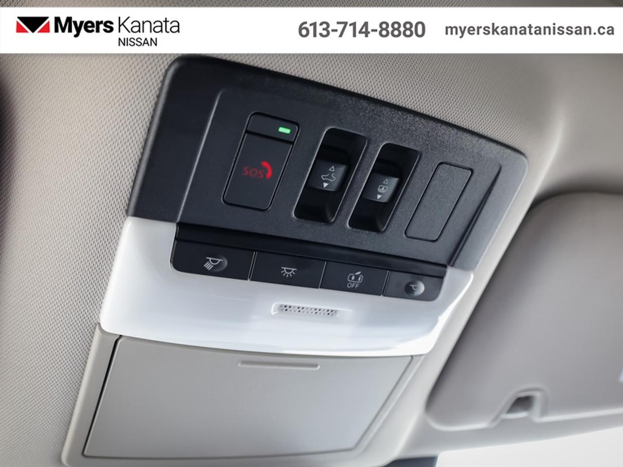 2022 Nissan Pathfinder SL  - Sunroof -  Navigation - $252 B/W Photo
