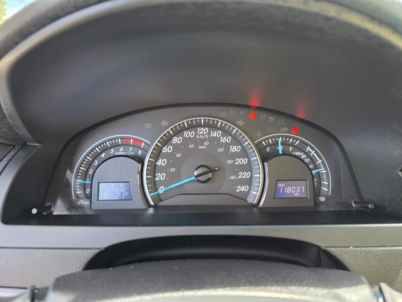 2015 Toyota Camry SE Photo