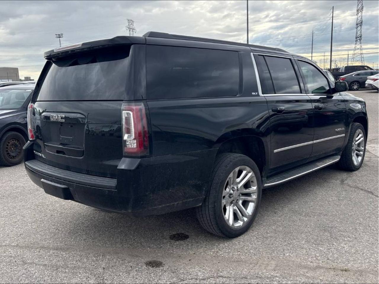 2017 GMC Yukon XL SLT Photo