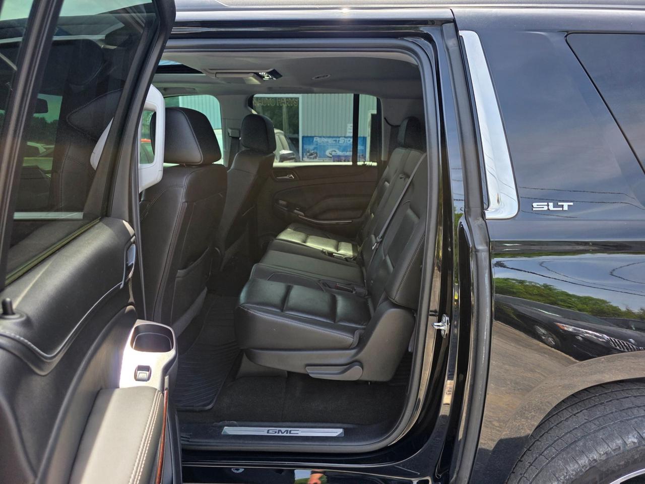 2017 GMC Yukon XL SLT Photo