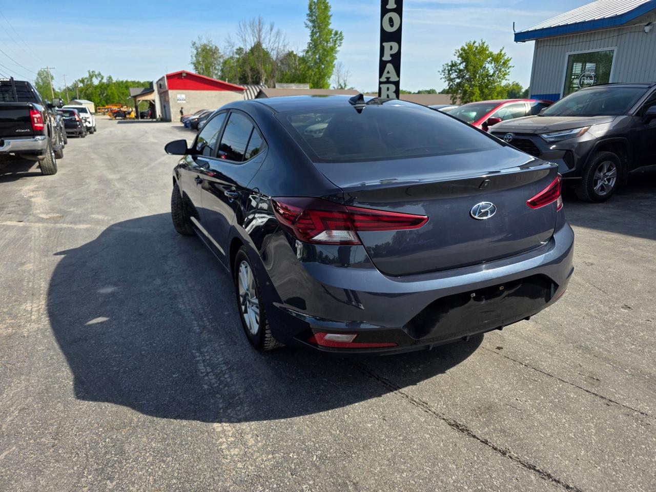 2020 Hyundai Elantra Limited Photo