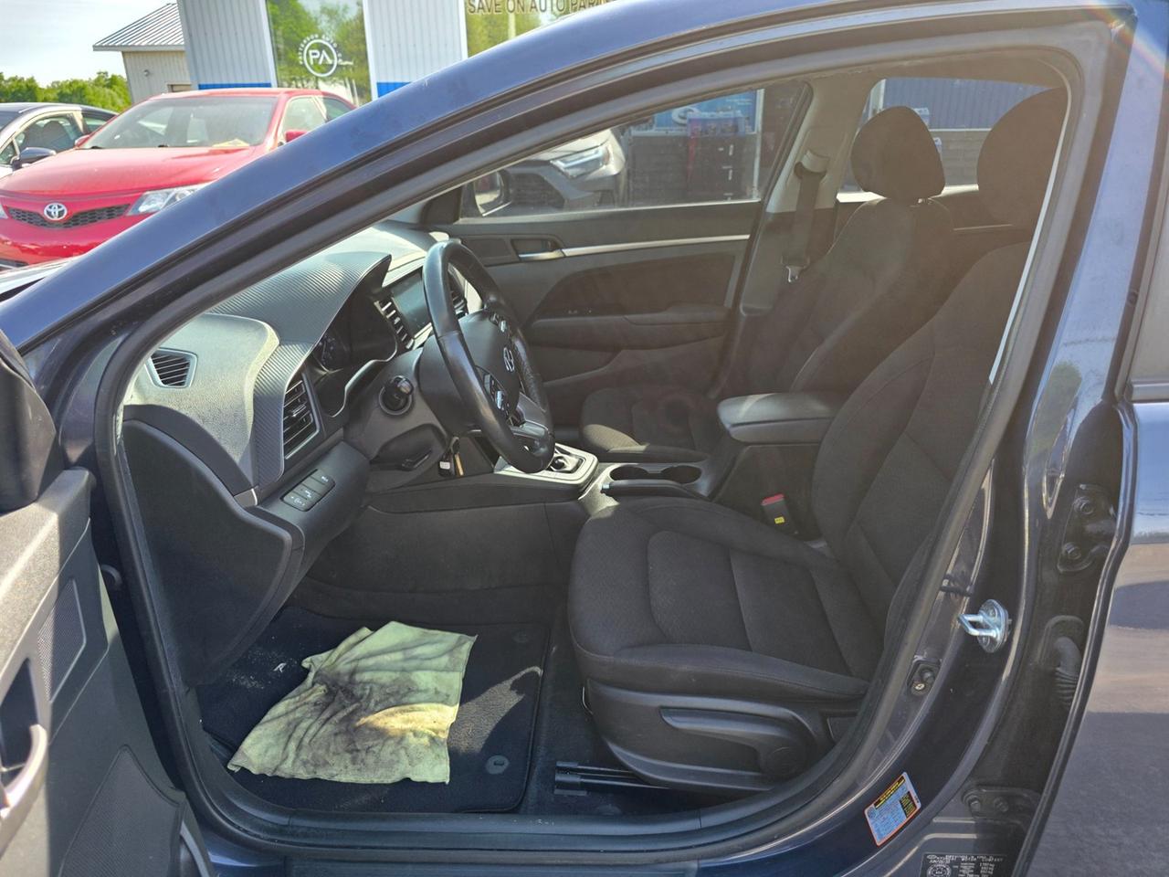 2020 Hyundai Elantra Limited Photo