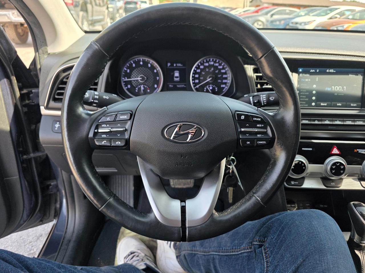 2020 Hyundai Elantra Limited Photo