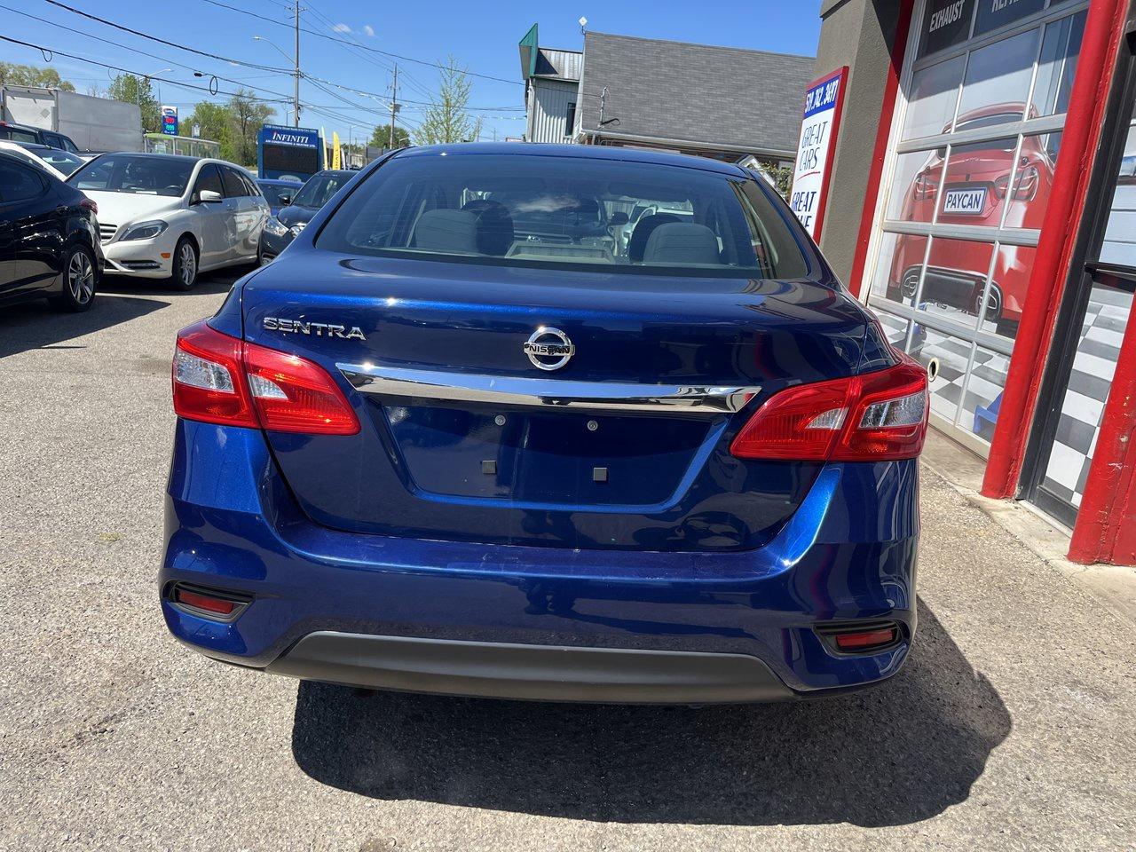 2019 Nissan Sentra S Photo4