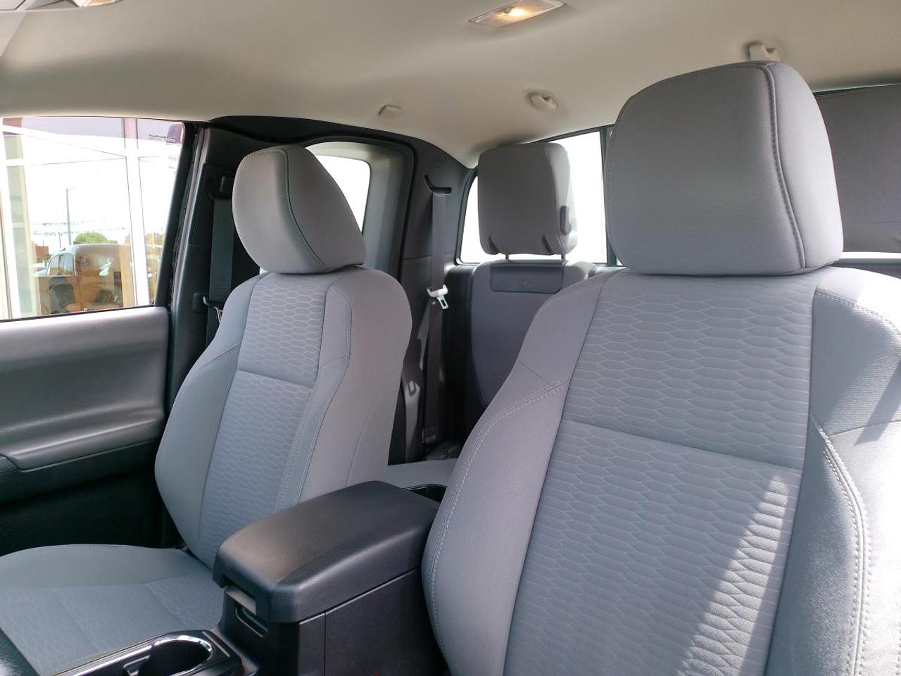 2016 Toyota Tacoma SR Photo