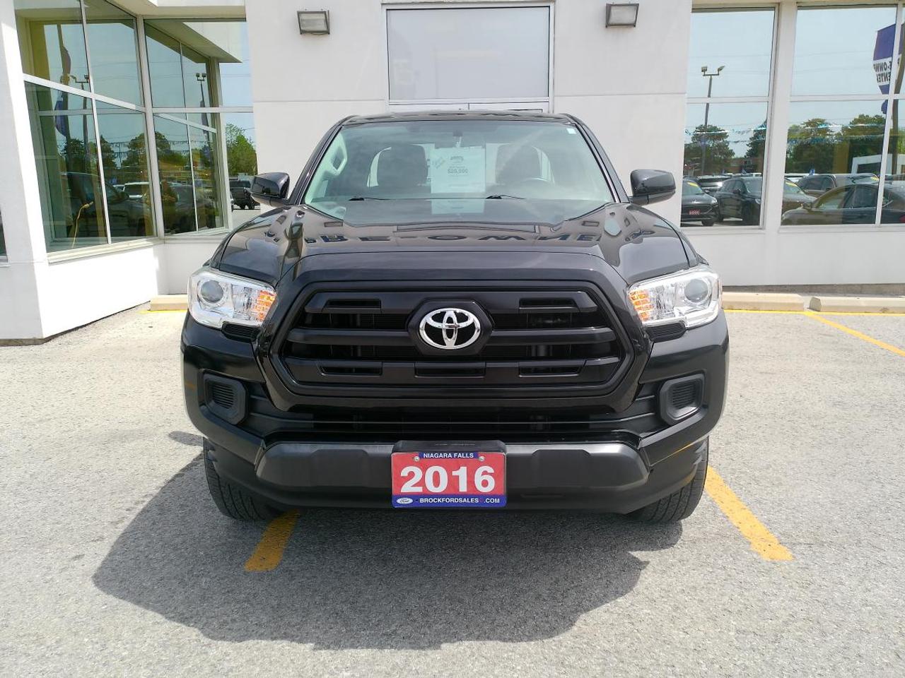 2016 Toyota Tacoma SR Photo2
