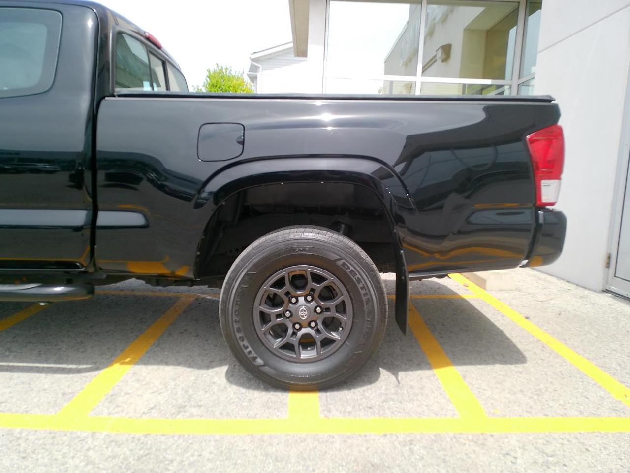 2016 Toyota Tacoma SR Photo